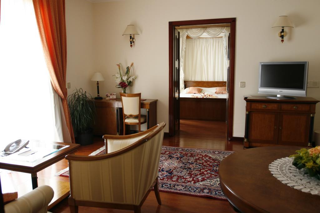 Hotel Mozart Οπατία Εξωτερικό φωτογραφία