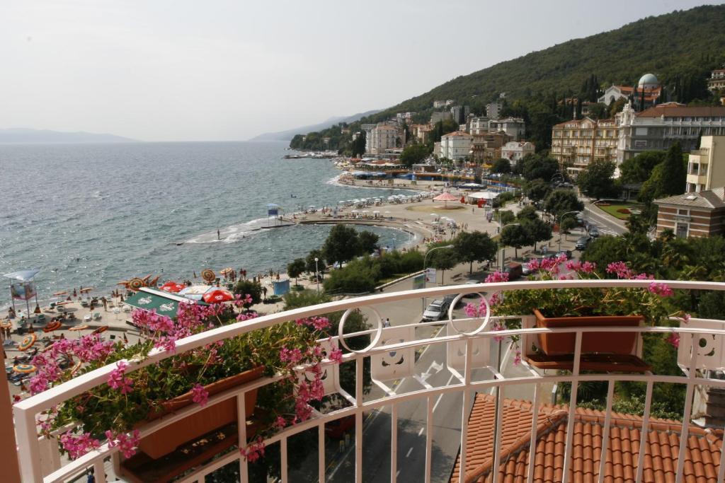 Hotel Mozart Οπατία Δωμάτιο φωτογραφία